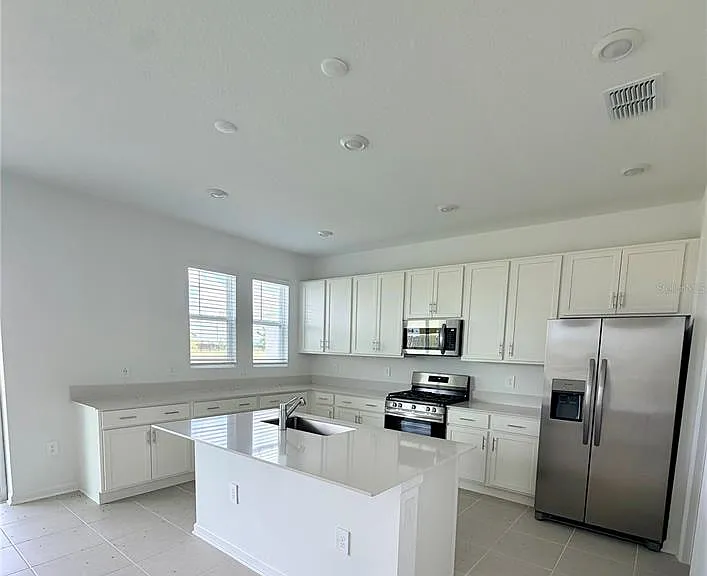 7436 Capstone Dr — Photo 3