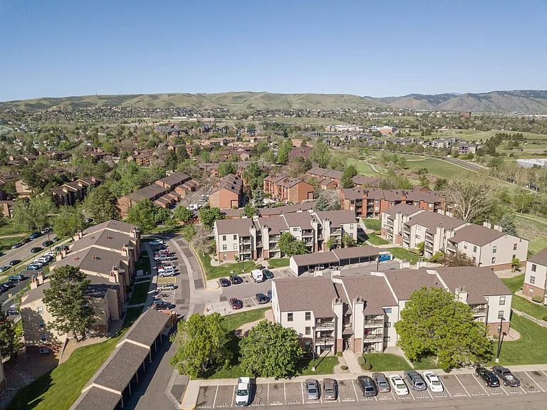 Riva Ridge Apartments — Photo 8