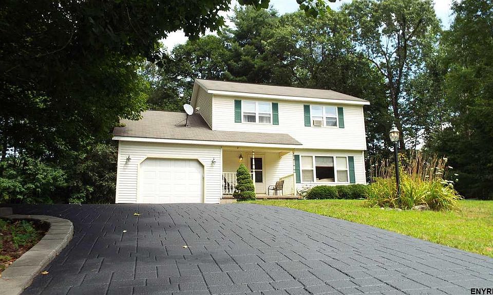 1st image of 6 White Oak Ct