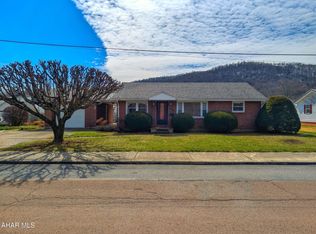 237 Water St, Hyndman, PA 15545