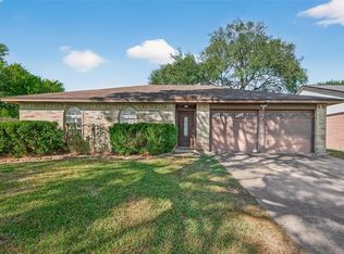 16734 Pebbleglen Dr, Houston, TX 77095