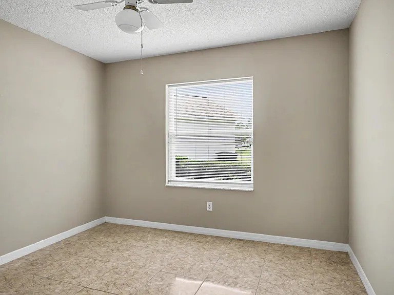 4 Foxhall Ct — Photo 39