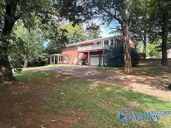 4th image of 4019 Killarney Dr NW