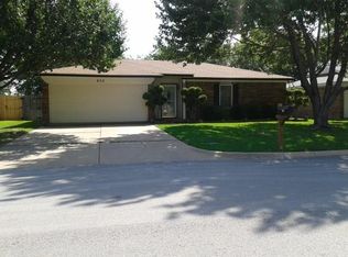 633 Plainview Dr, Mansfield, TX 76063