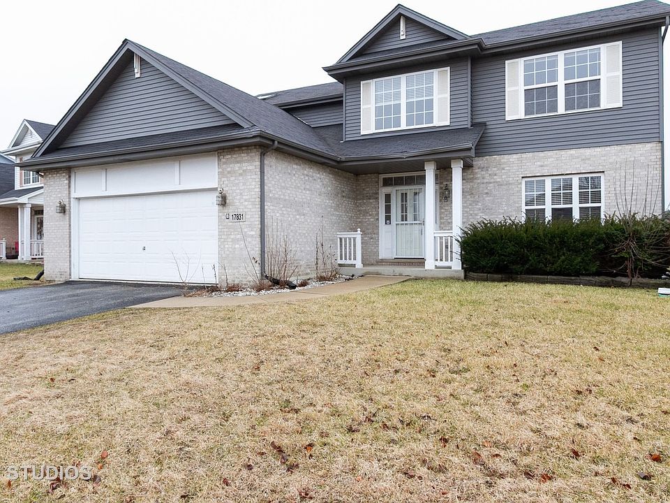 1st image of 17831 Fairoaks Dr
