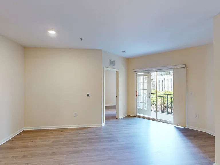 The Vintage Lofts at West End — Photo 102