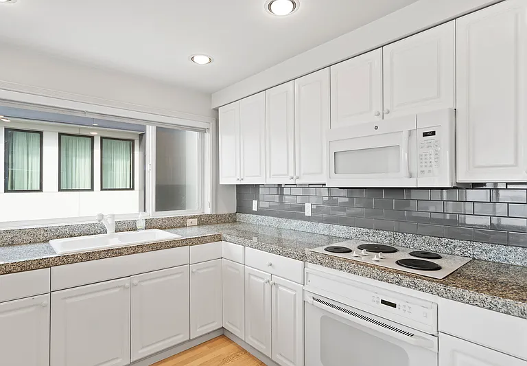 601 W Mercer Pl #401 — Photo 14