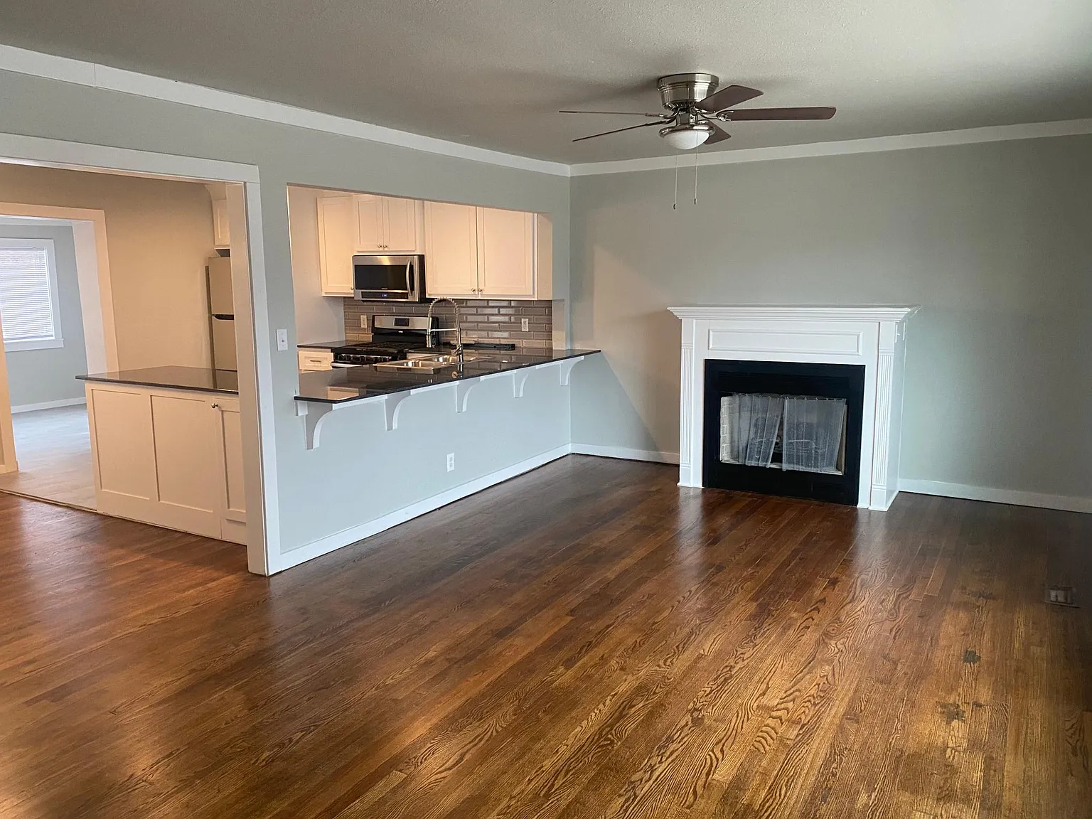 3 bed, 1232 sqft, $1,300 — Photo 4