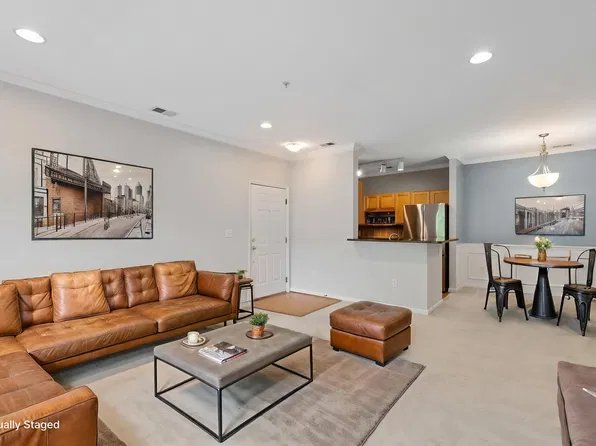 800 Moratuck Dr APT 206, Raleigh, NC 27604