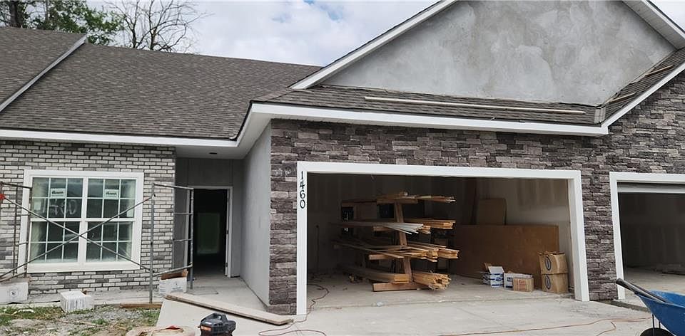 1st image of 1460 Villa Ln