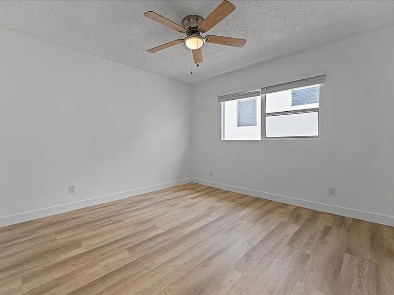 3905 S Stevely Ave #18 — Photo 10