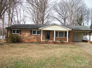 4225 Heatherstone Dr, Gastonia, NC 28056