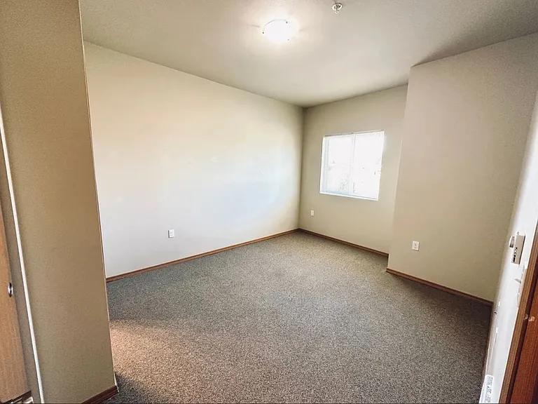 Ambaum Place I | Modern Apartment Homes w/ In-Unit Laundry! — Photo 45