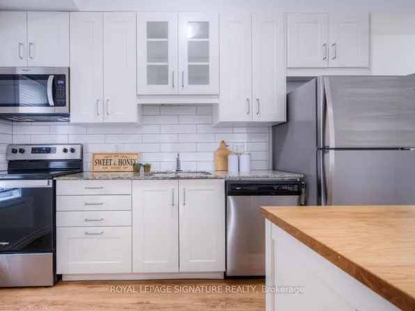 374 Prospect Ave #A6, Kitchener, ON N2A 0L2