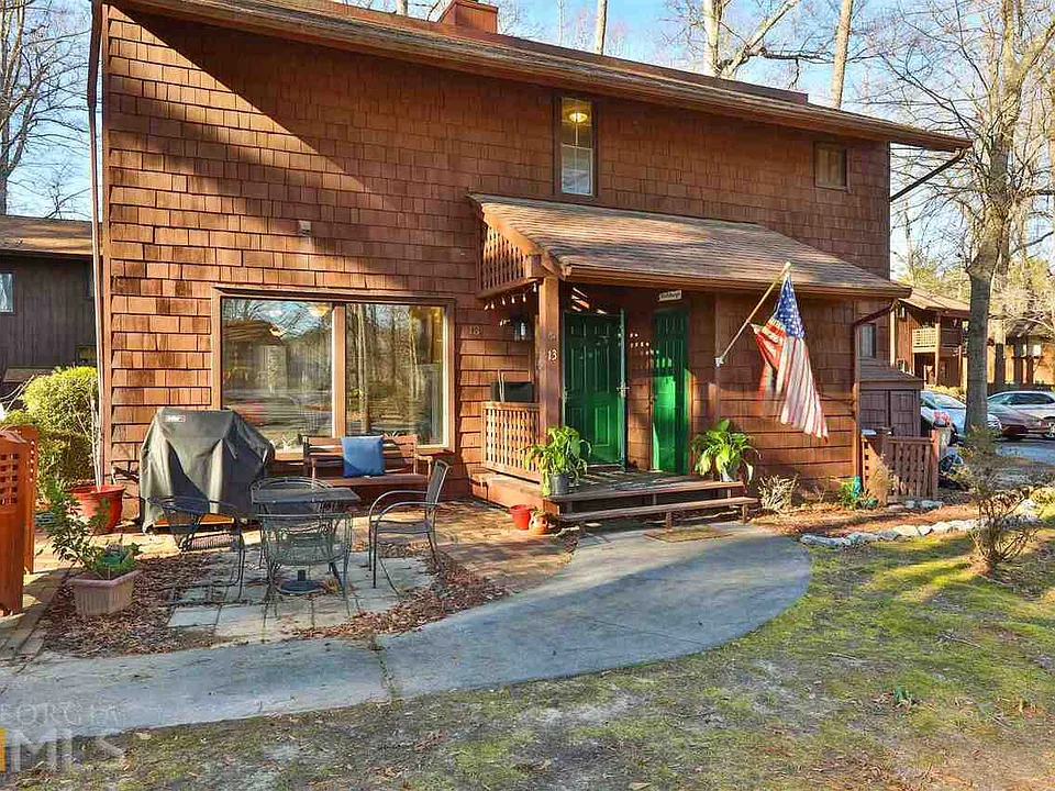 13 Northlake Dr #13