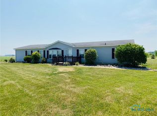 910 N Lickert Harder Rd, Oak Harbor, OH 43449