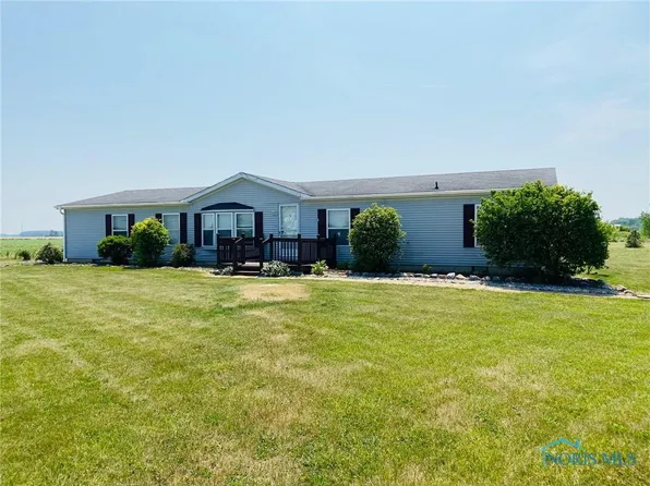 910 N Lickert Harder Rd, Oak Harbor, OH 43449