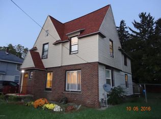 1922 Francis Ave SE, Grand Rapids, MI 49507