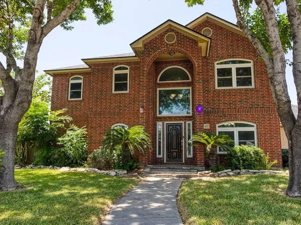 2407 Park Wood Dr, Portland, TX 78374