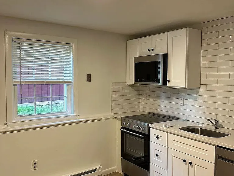103 S Policy St — Photo 6
