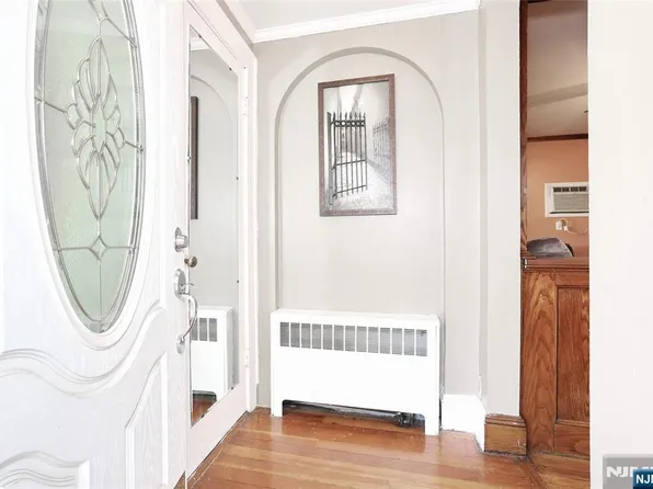 5 Prospect St, Hawthorne, NJ 07506