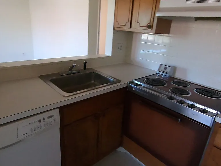 2845 Broadway Street — Photo 42