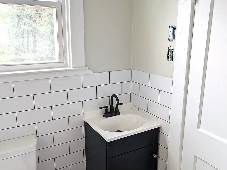 1013 Ruthers Rd — Photo 10
