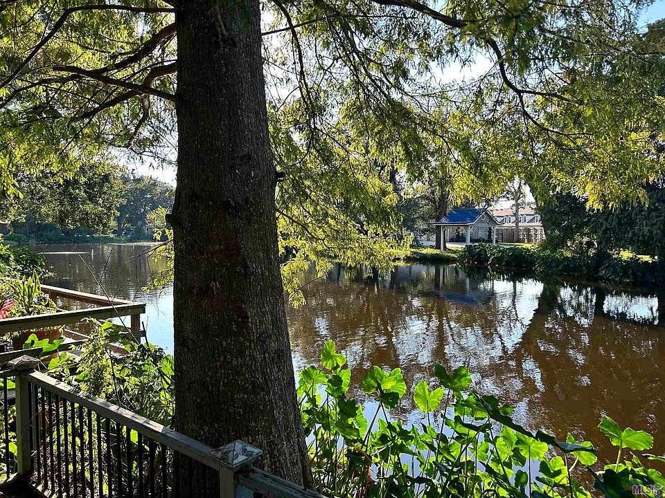 1st image of 17129 Willow Oak Aly
