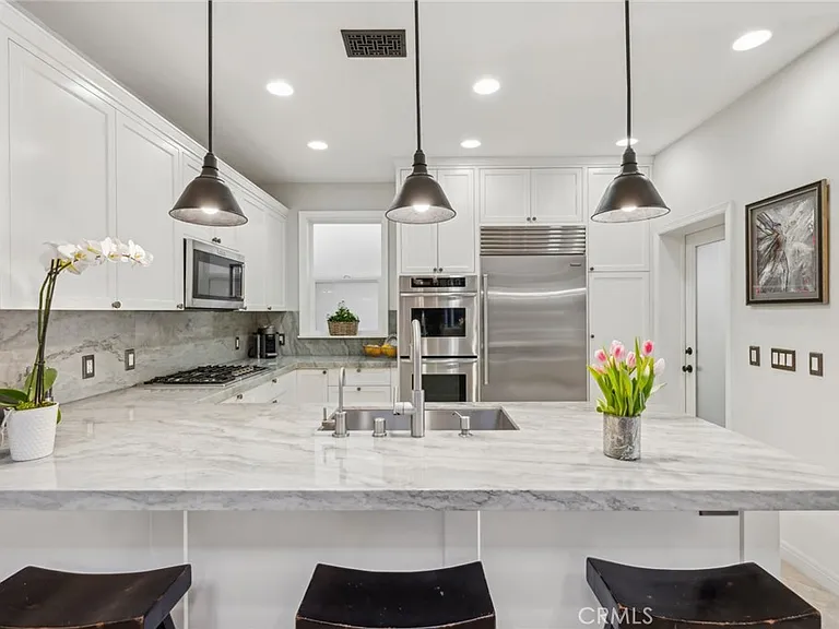 610 Marigold Ave — Photo 5
