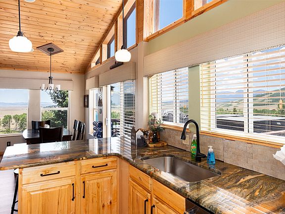3rd image of 1301 Sheep Ridge Rd