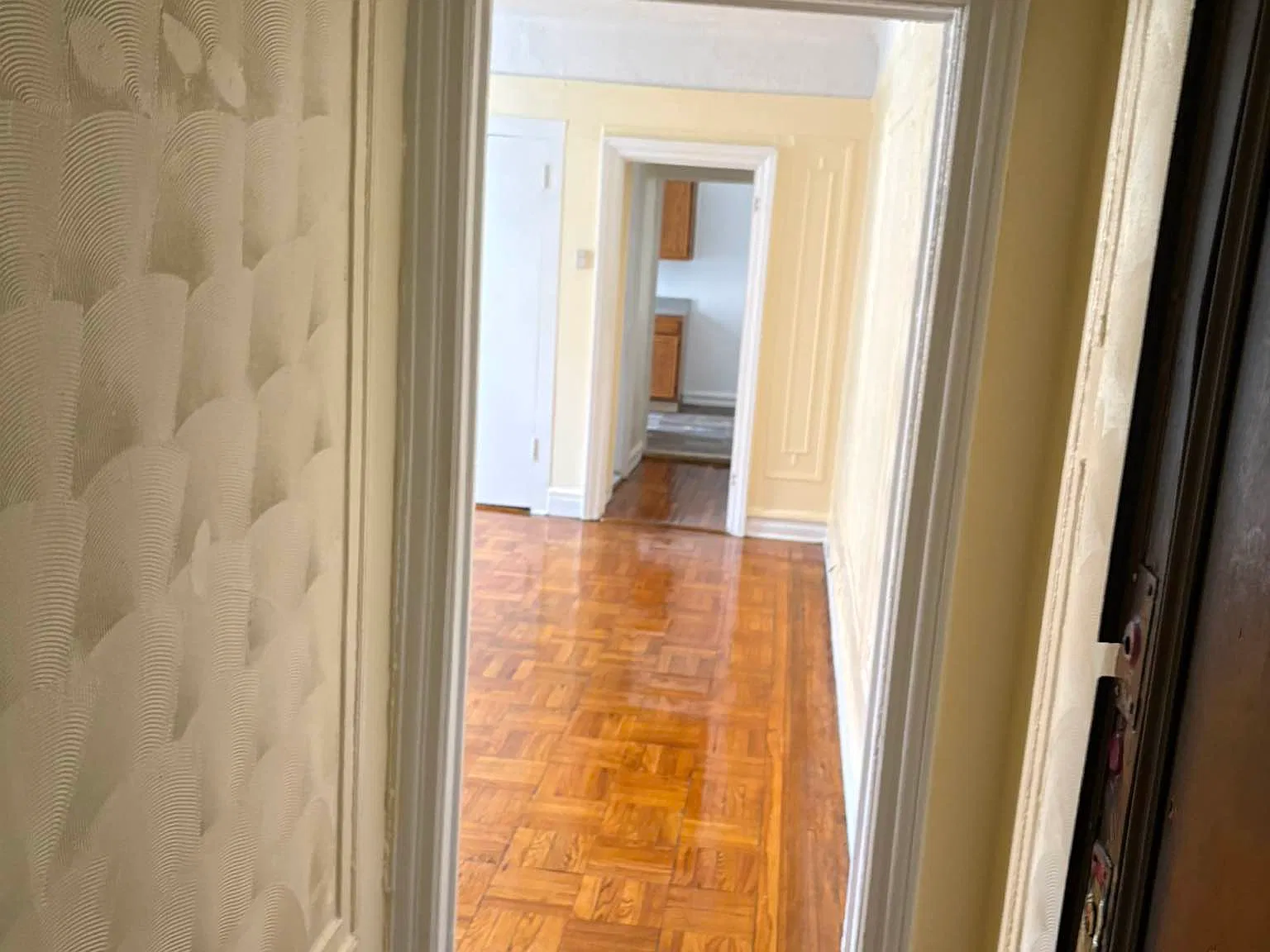 4530 Broadway — Photo 4