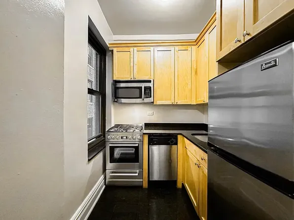 166 2nd Avenue image 4 of 5