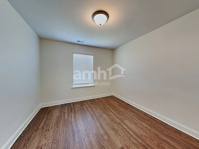 112 Pullen Dr — Photo 15