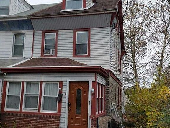 2nd image of 1013 Tyler Ave