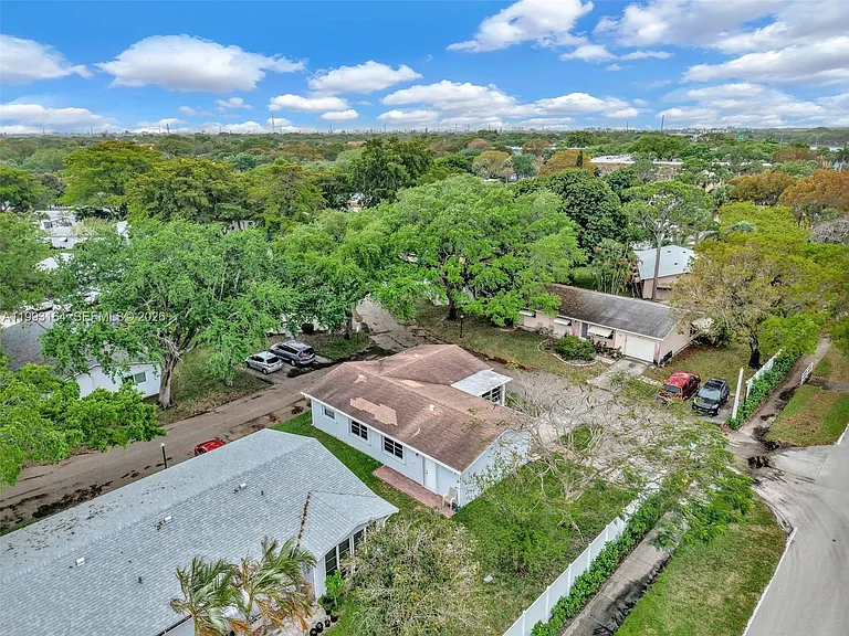 2528 SW Natura Blvd — Photo 35