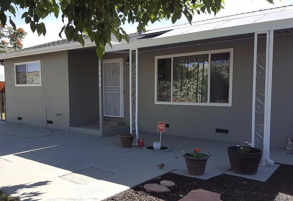 1st image of 15896 S McKinley Ave