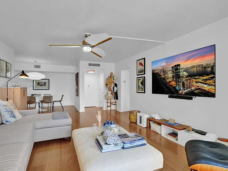 1121 Crandon Blvd #E604 — Photo 4