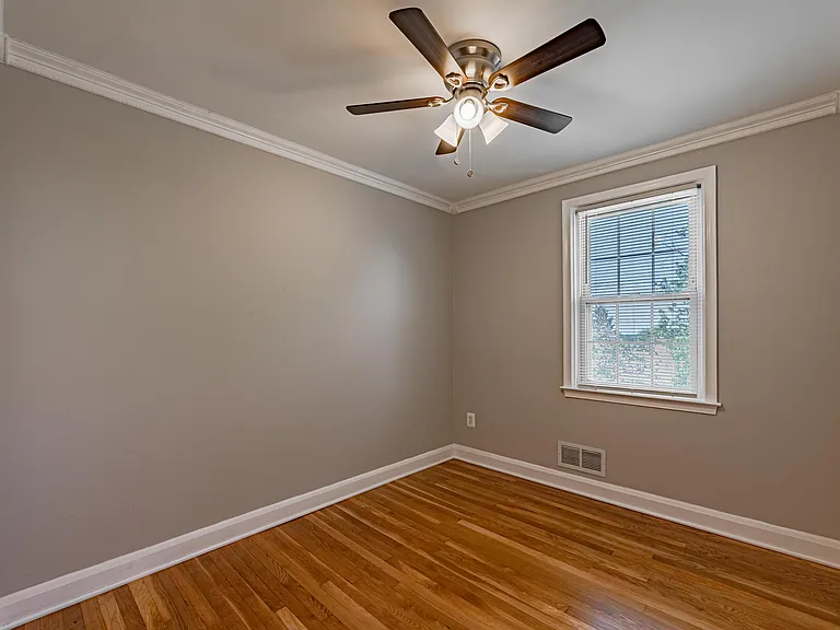1565 Dellsway Rd — Photo 22