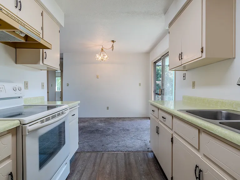 349 W Pine St #1-5 — Photo 12
