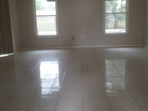 5th image of 9127 New Orleans Dr #1