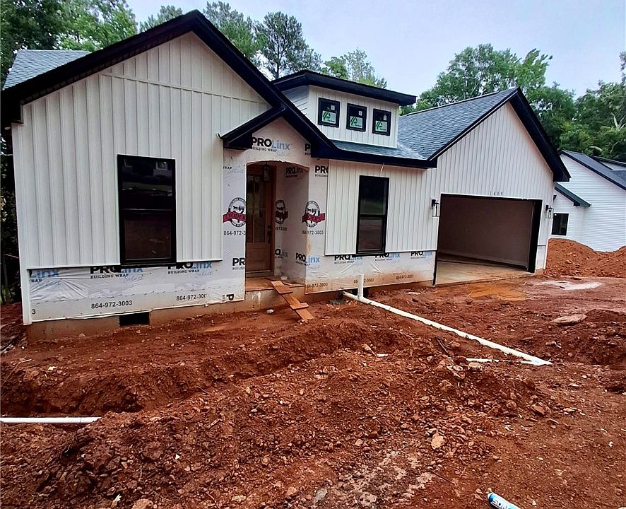 1st image of 1409 Stonehurst Dr