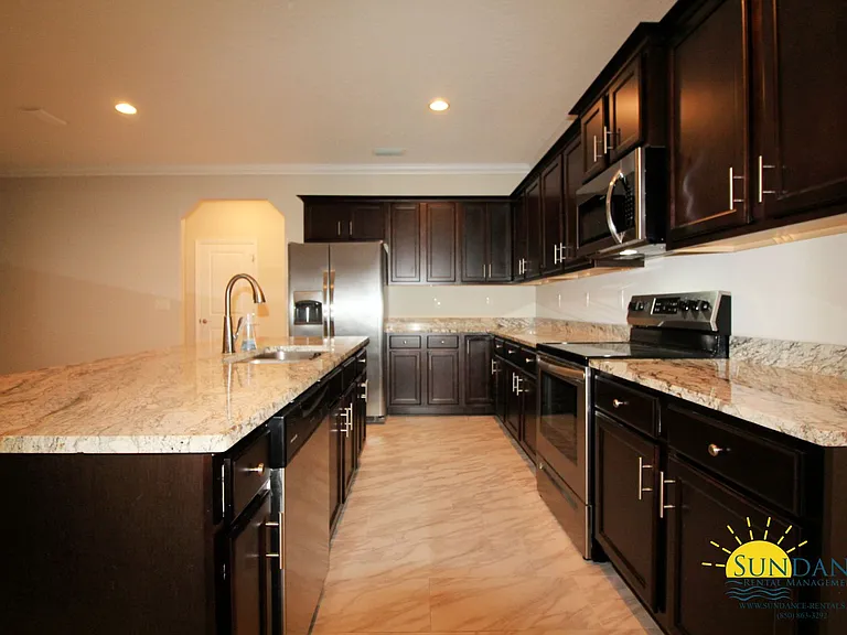 802 Dawes Rd — Photo 3