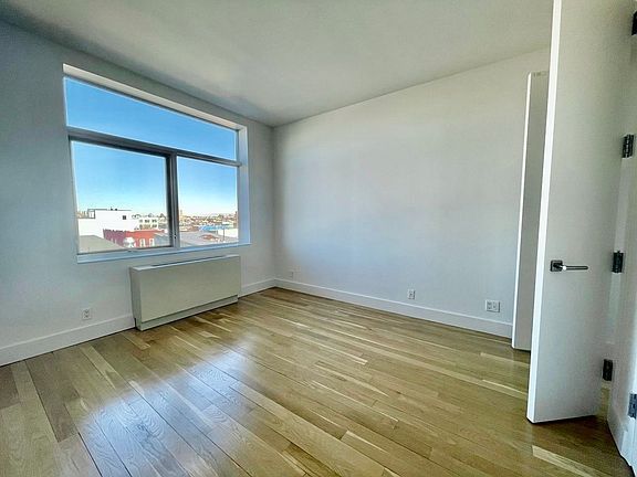 3rd image of 129 Troutman St #506