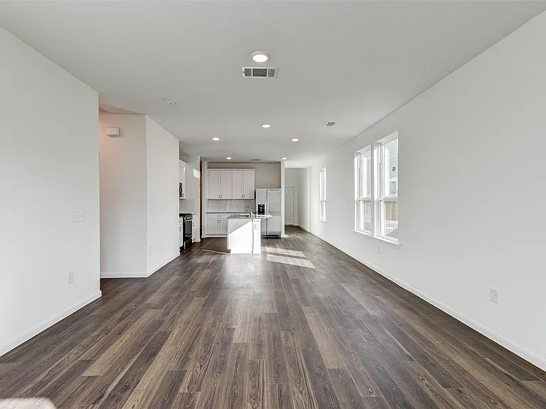 25821 Hedgerow Dr — Photo 13