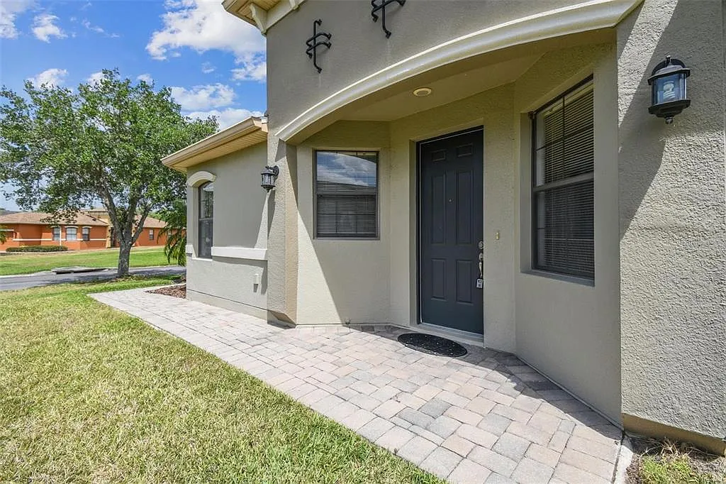 2 bed, 2.0 bath, 1495 sqft, $2,000 — Photo 4