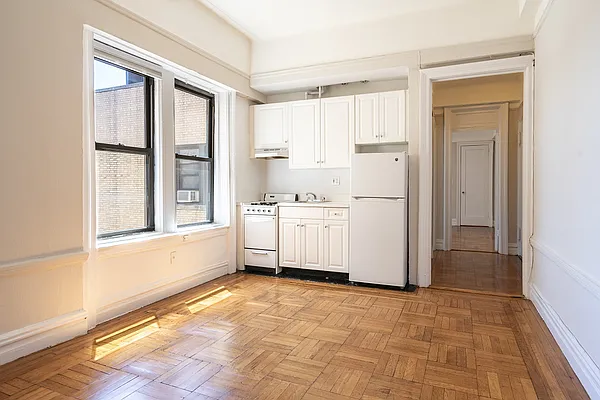 Rented by Metropolitan Equities | media 8