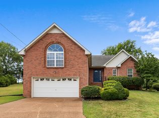 102 Dover Point, Hendersonville, TN 37075
