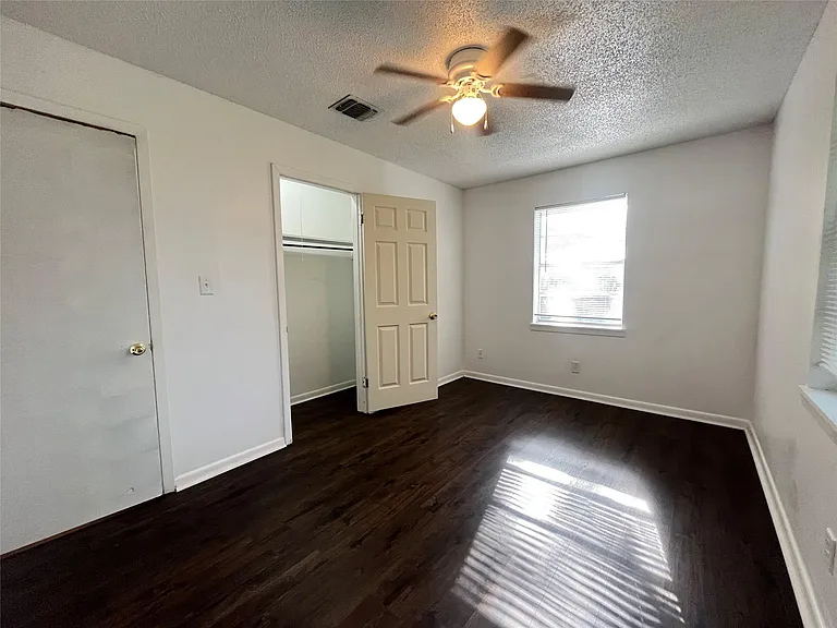 409 La Bradford Dr — Photo 15