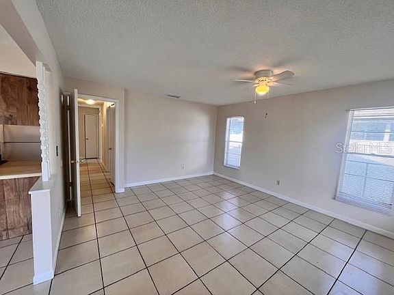 4th image of 8518 N Lynn Ave