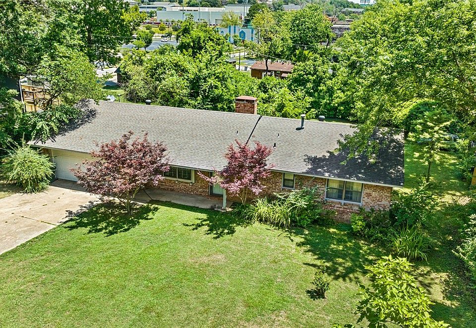 1st image of 26 S Palmer Ave
